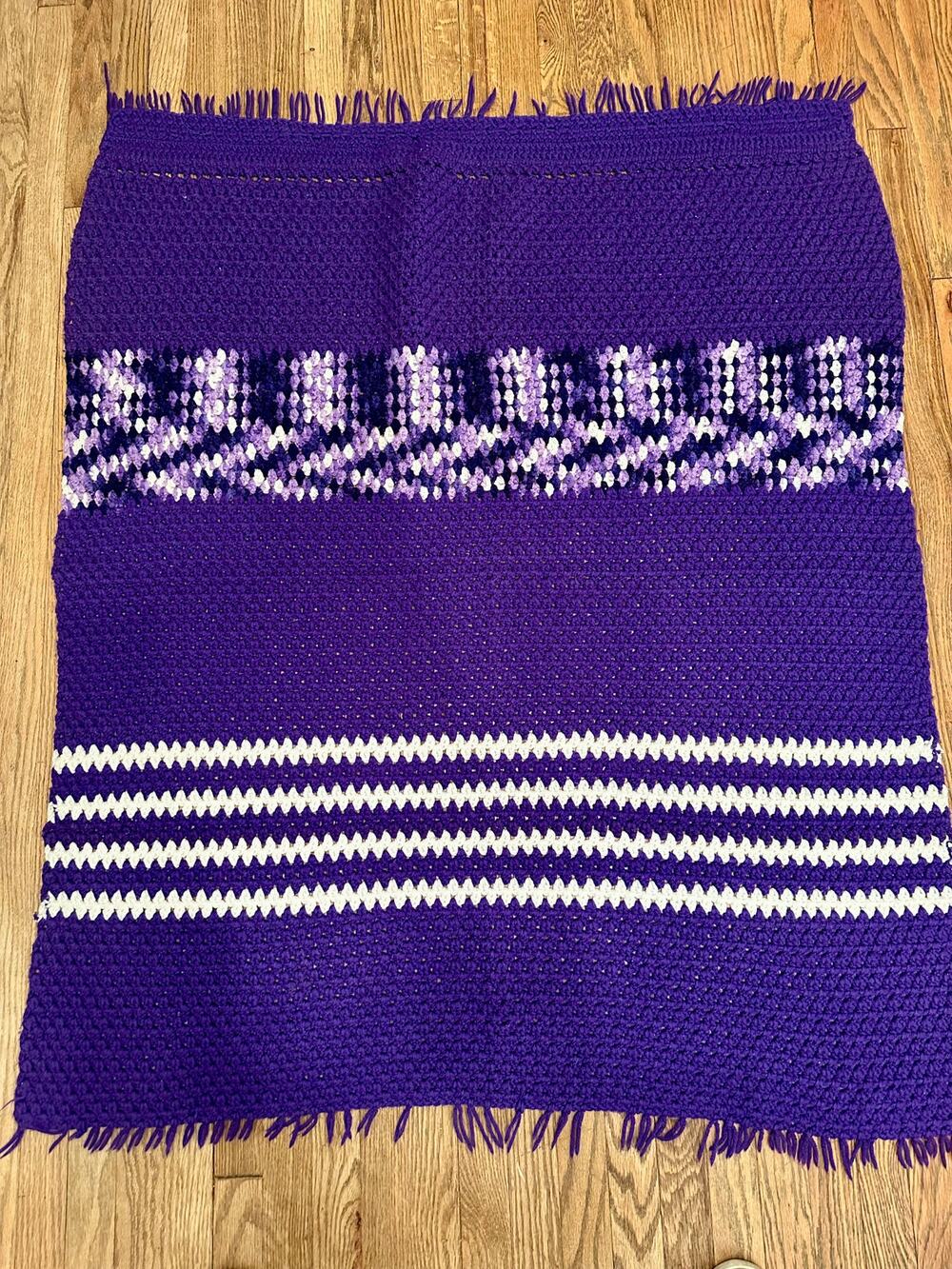 TRUE VINTAGE 1960's PURPLE HAND CROCHETED AFGHAN THROW BLANKET